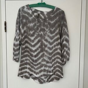XCVI Gray Patterned Women's Blouse